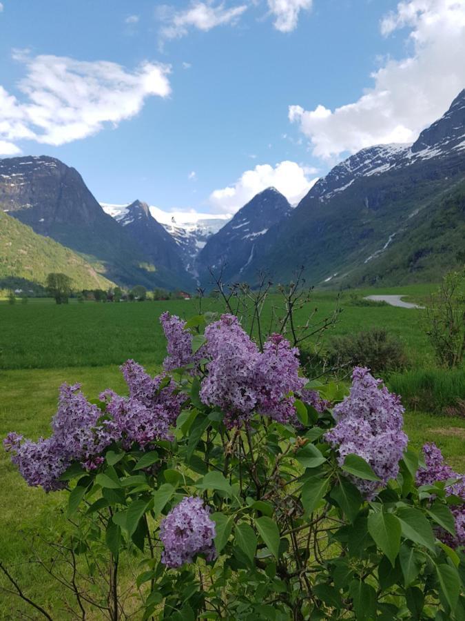 Glacier And Waterfall View Briksdalsbre Esterno foto